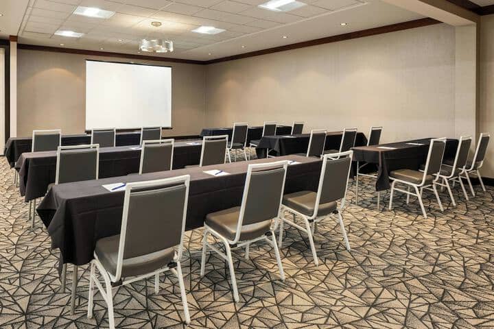 Meeting facility